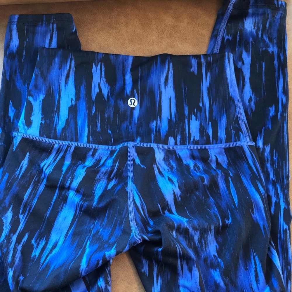 Lululemon size 4 workout pants